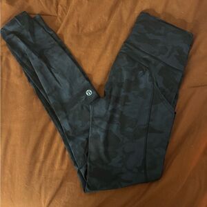 lululemon leggings with drawstring and pockets (i believe they are wunder under)